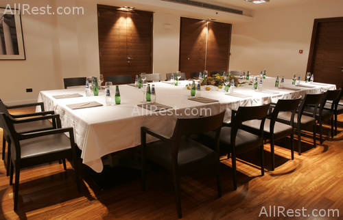 Atrium Hotel 28